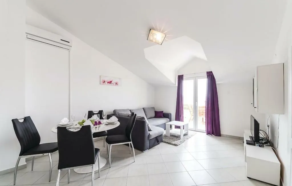 Apartments Magdalena Maslenica