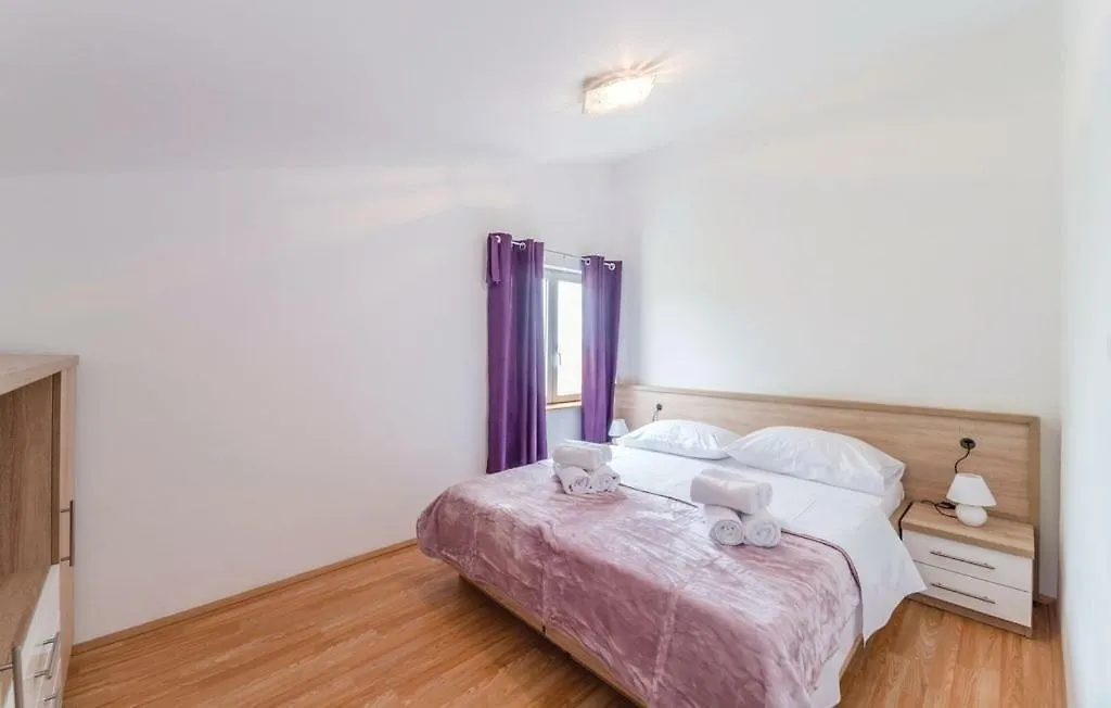 Apartments Magdalena Maslenica