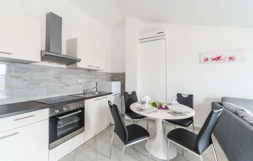 Apartments Magdalena Maslenica 0*,  Croatia